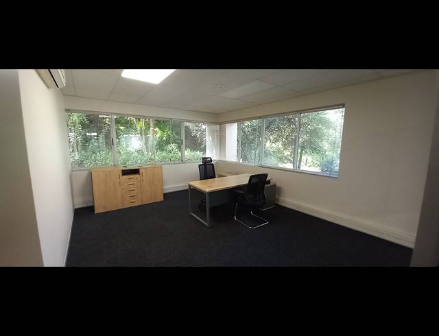1,609M² OFFICE TO LET IN WOODMEAD